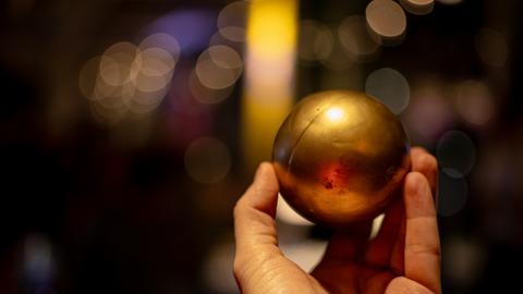 Der goldene Ball